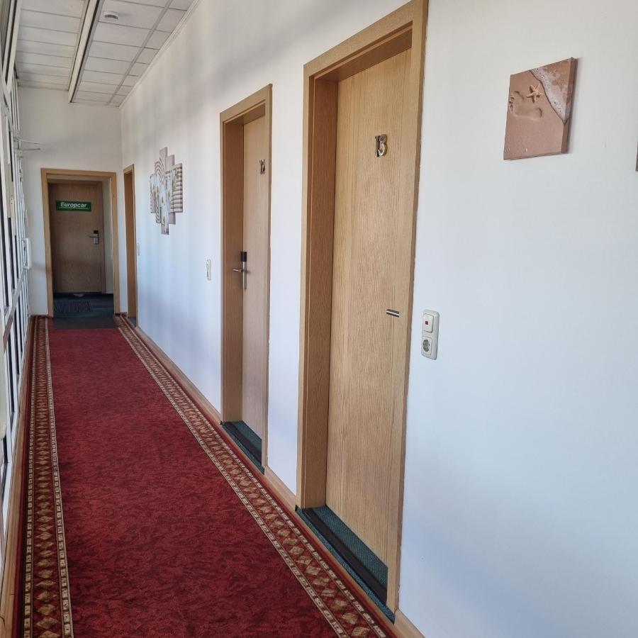 Mueritz-Pension Waren Exterior foto